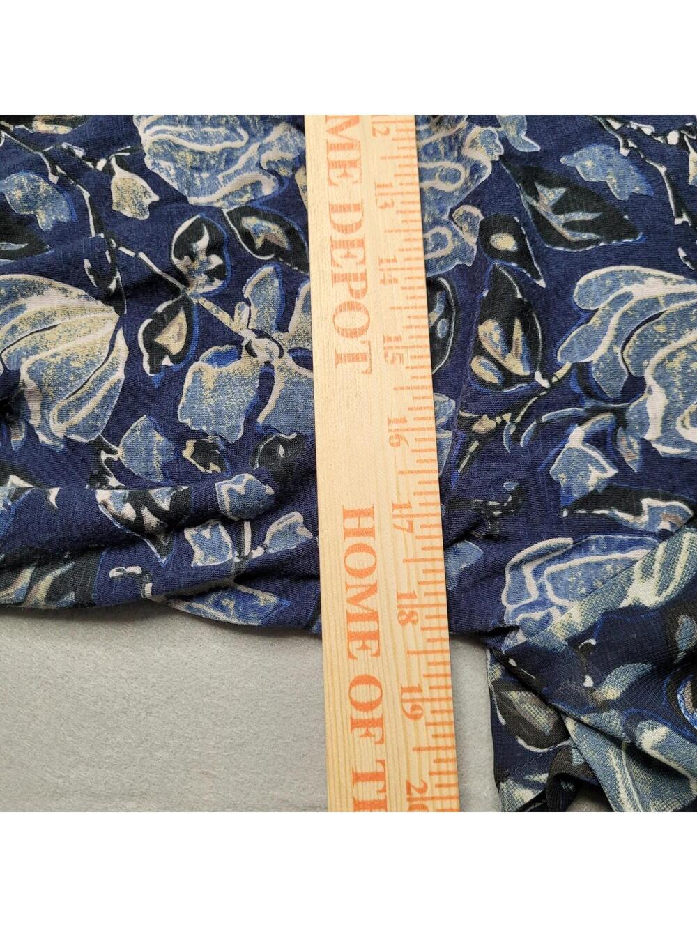 Lucky Brand Women's Flutter Sleeve T-Shirt Floral Cut Out Back Blue white Sz M - Picture 4 of 8